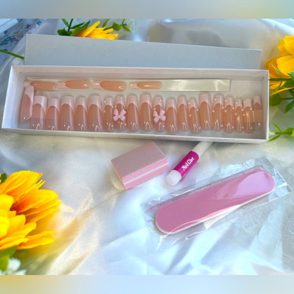 Accessories - Elegant Nude Pink French Tip Press-On Nails with Pearl & Bow Accents